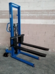 Manual stacker 1.000Kg to 1.600 mm 16000